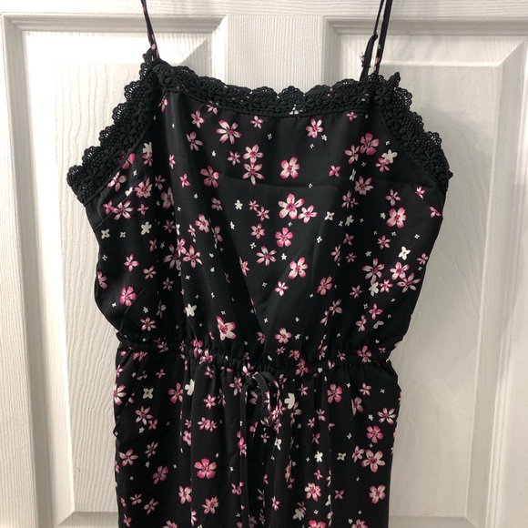 Cupcakes and cashmere Vickie Jumpsuit - Picture 6 of 16